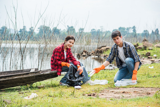 Local junk haulers cleaning waste